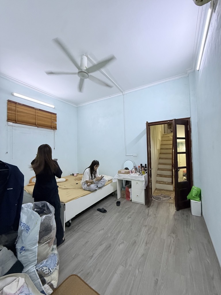 Bán nhà Minh Khai - diện tích 30.3m2 5 tầng - Mặt phố kinh doanh sầm uất - giá 13,8 tỷ