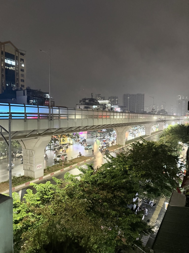 Bán nhà Minh Khai - diện tích 30.3m2 5 tầng - Mặt phố kinh doanh sầm uất - giá 13,8 tỷ