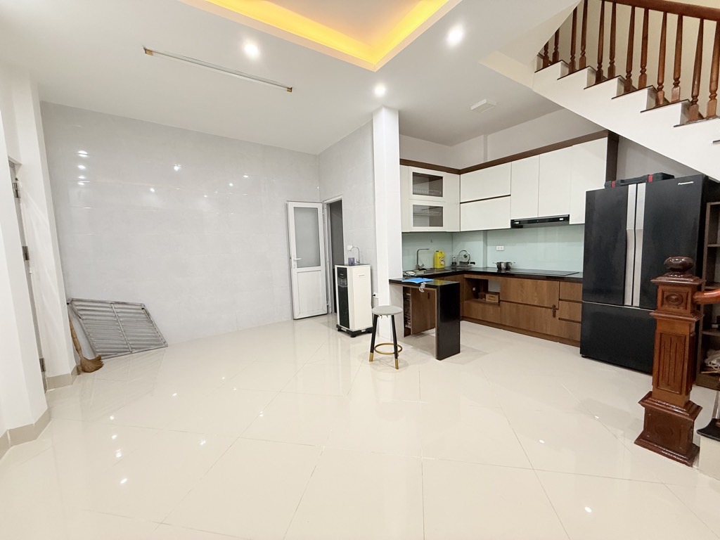 Bán nhà Thịnh Liệt - diện tích 30m2 5 tầng - LÔ GÓC - Ô TÔ VÀO TẬN CỬA - giá 7,7 tỷ