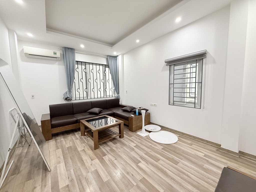 Bán nhà Thịnh Liệt - diện tích 30m2 5 tầng - LÔ GÓC - Ô TÔ VÀO TẬN CỬA - giá 7,7 tỷ