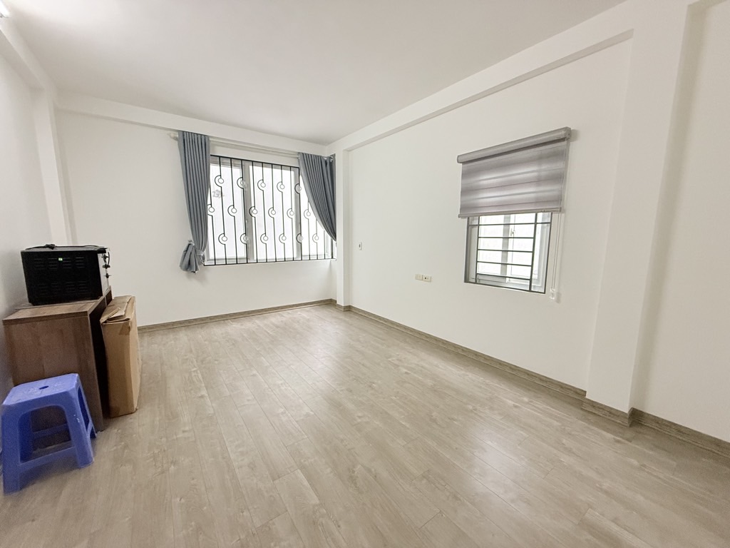 Bán nhà Thịnh Liệt - diện tích 30m2 5 tầng - LÔ GÓC - Ô TÔ VÀO TẬN CỬA - giá 7,7 tỷ