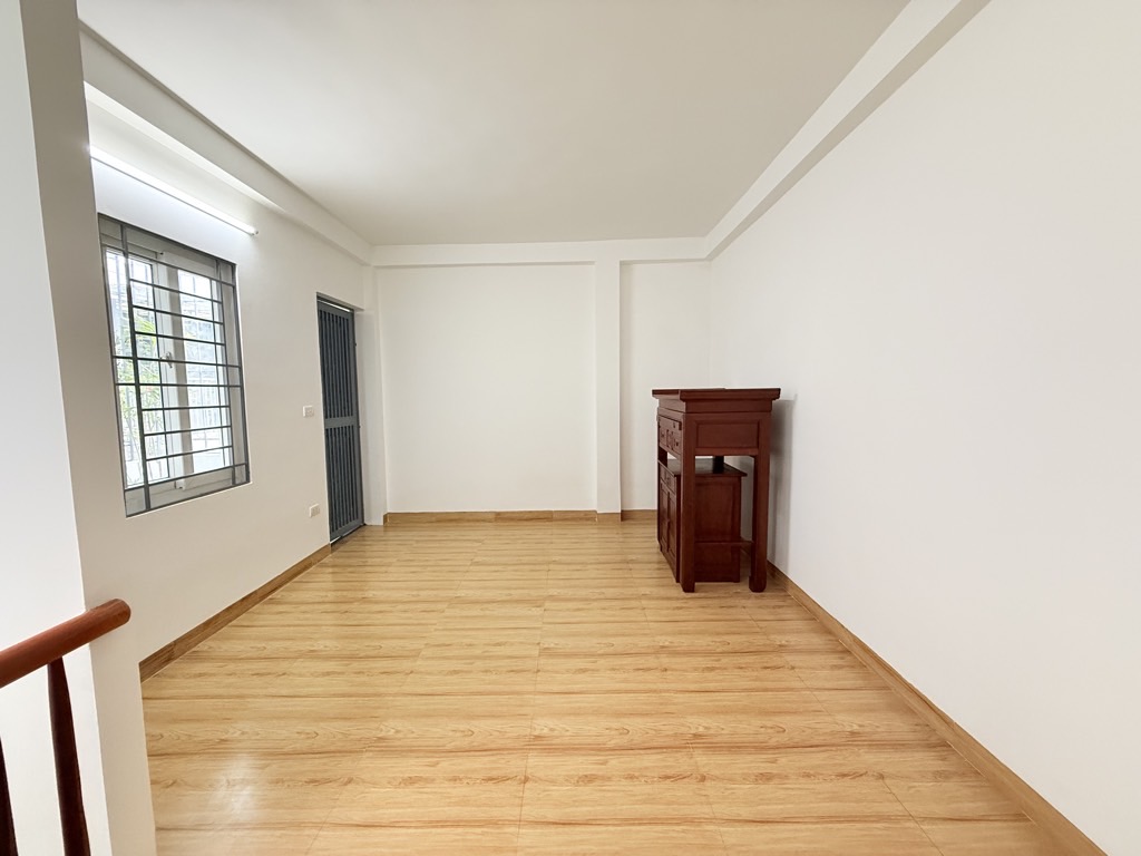 Bán nhà Thịnh Liệt - diện tích 30m2 5 tầng - LÔ GÓC - Ô TÔ VÀO TẬN CỬA - giá 7,7 tỷ