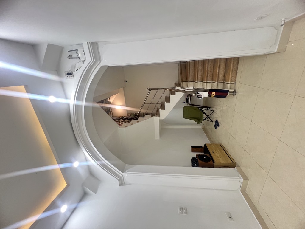 Bán nhà Cù Chính Lan - diện tích 50m2 4 tầng - Ô tô tránh vỉa hè rộng - giá 23 tỷ