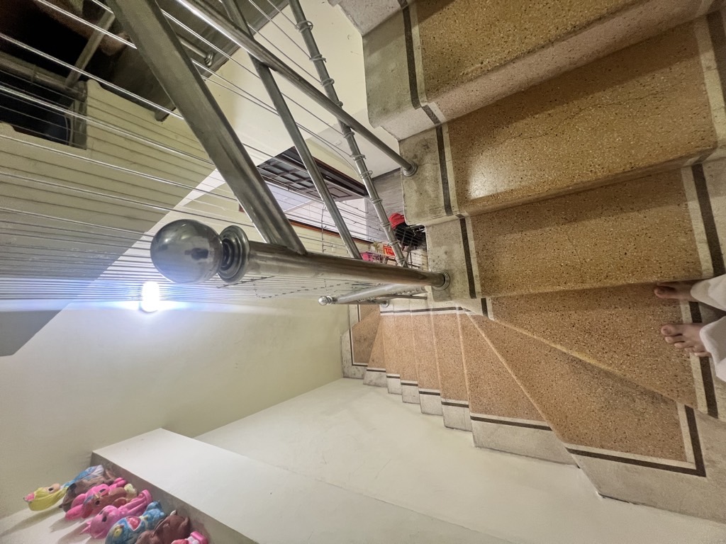 Bán nhà Cù Chính Lan - diện tích 50m2 4 tầng - Ô tô tránh vỉa hè rộng - giá 23 tỷ