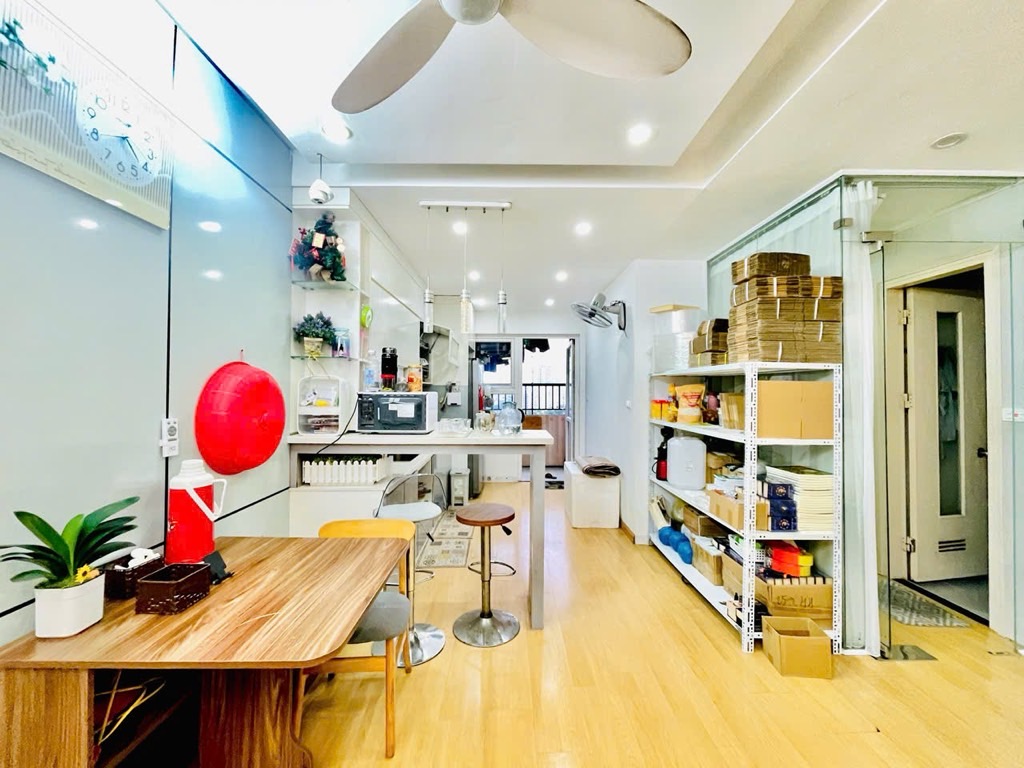 Bán nhà Linh Đường - diện tích 72m2 14 tầng - Căn hộ đẹp – view hồ trực diện - giá 4 tỷ