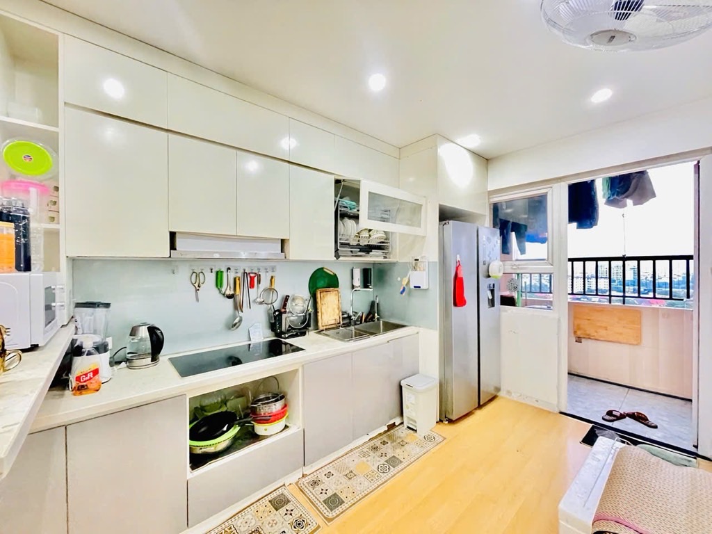 Bán nhà Linh Đường - diện tích 72m2 14 tầng - Căn hộ đẹp – view hồ trực diện - giá 4 tỷ