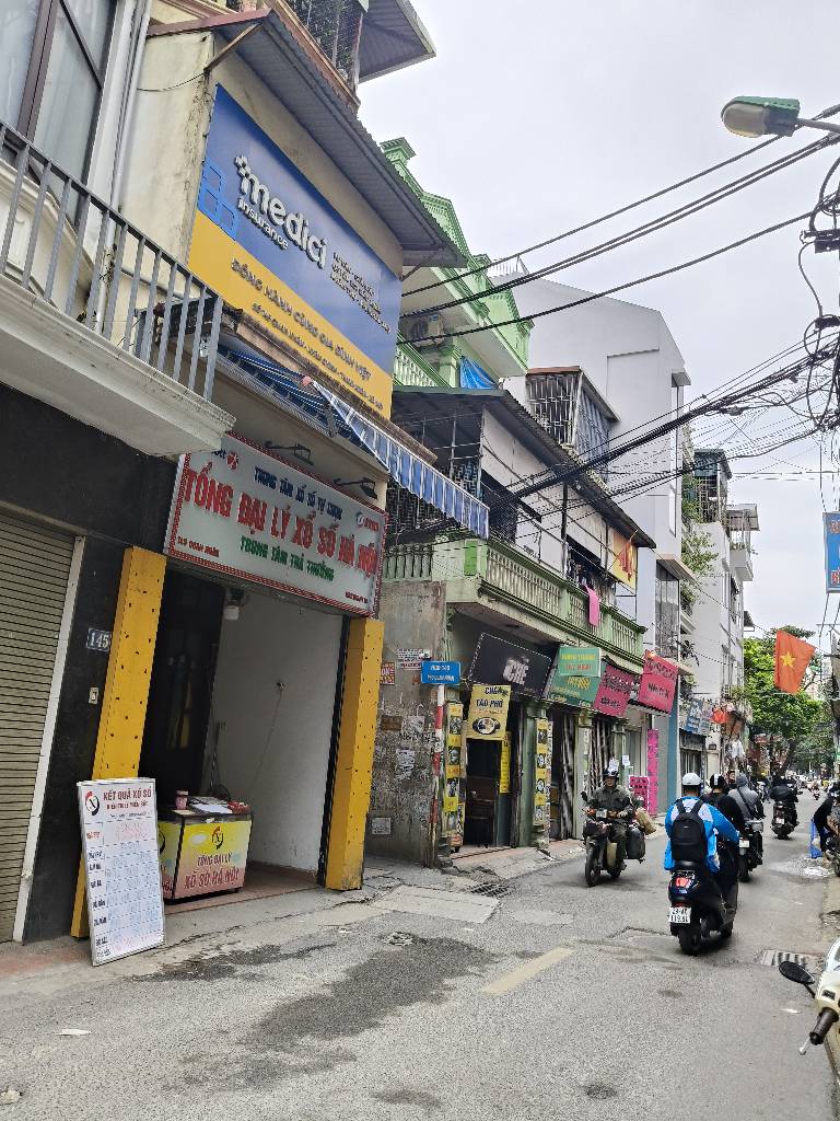 Bán nhà Quan Nhân - diện tích 89m2 4 tầng - Vài bước ra mặt phố - giá 18 tỷ