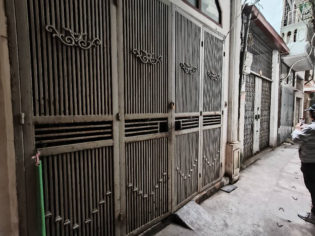 Bán nhà Quan Nhân - diện tích 89m2 4 tầng - Vài bước ra mặt phố - giá 18 tỷ