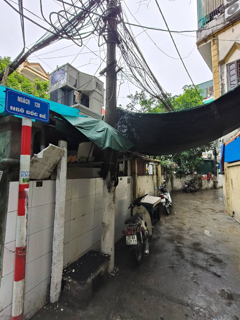 Bán nhà Gốc Đề - diện tích 30m2 5 tầng - ô tô đỗ cổng - giá 7,75 tỷ