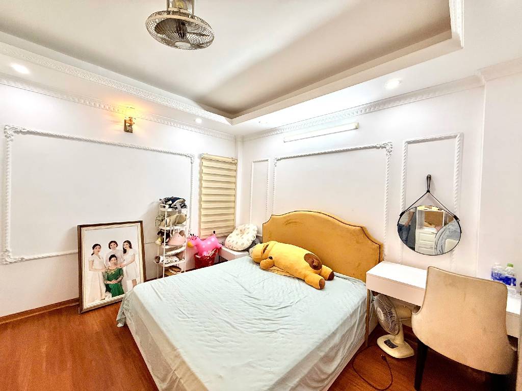 Bán nhà Gốc Đề - diện tích 30m2 5 tầng - ô tô đỗ cổng - giá 7,75 tỷ