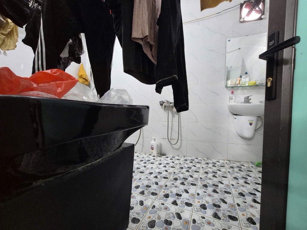 Bán nhà Định Công Thượng - diện tích 57.8m2 1 tầng - Nhà Đẹp Ở Luôn - giá 2,4 tỷ