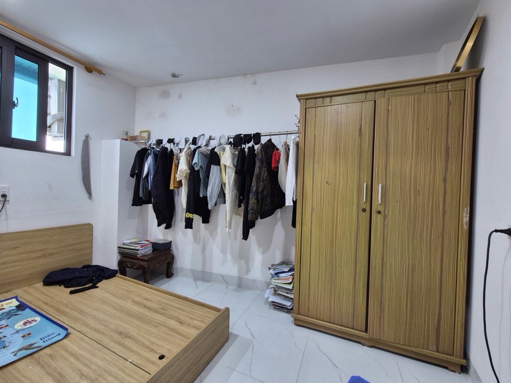 Bán nhà Định Công Thượng - diện tích 57.8m2 1 tầng - Nhà Đẹp Ở Luôn - giá 2,4 tỷ