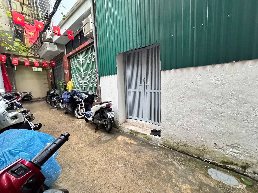 Bán nhà Thanh Đàm - diện tích 45m2 2 tầng - ô tô tránh cách 20m - giá 4,1 tỷ