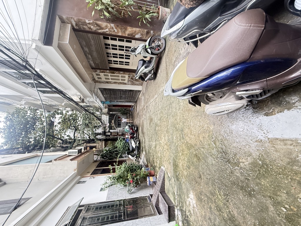 Bán nhà Ngõ Chùa Liên Phái - diện tích 38,4m2 4 tầng - Ô tô đỗ chân cầu thang - giá 8,3 tỷ