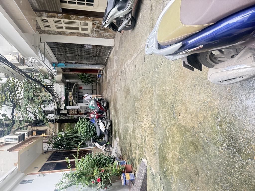 Bán nhà Ngõ Chùa Liên Phái - diện tích 38,4m2 4 tầng - Ô tô đỗ chân cầu thang - giá 8,3 tỷ