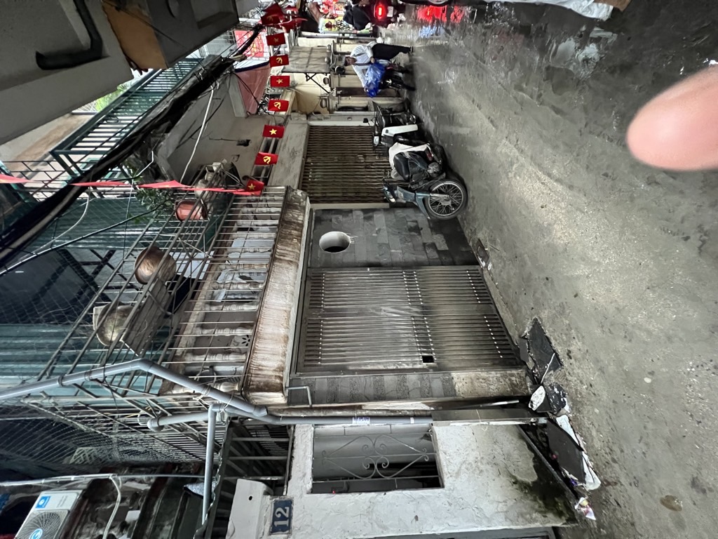 Bán nhà Trường Chinh - diện tích 53m2 2 tầng - Ngõ thông ô tô - giá 15 tỷ