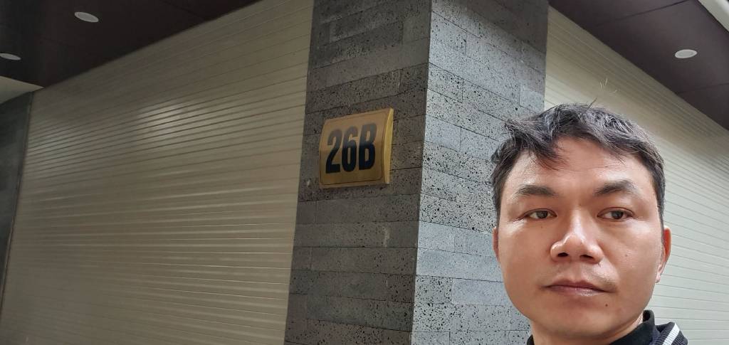 Bán nhà Tô Hoàng - diện tích 44m2 6 tầng - Lô góc 2 mặt tiền - giá 17,5 tỷ