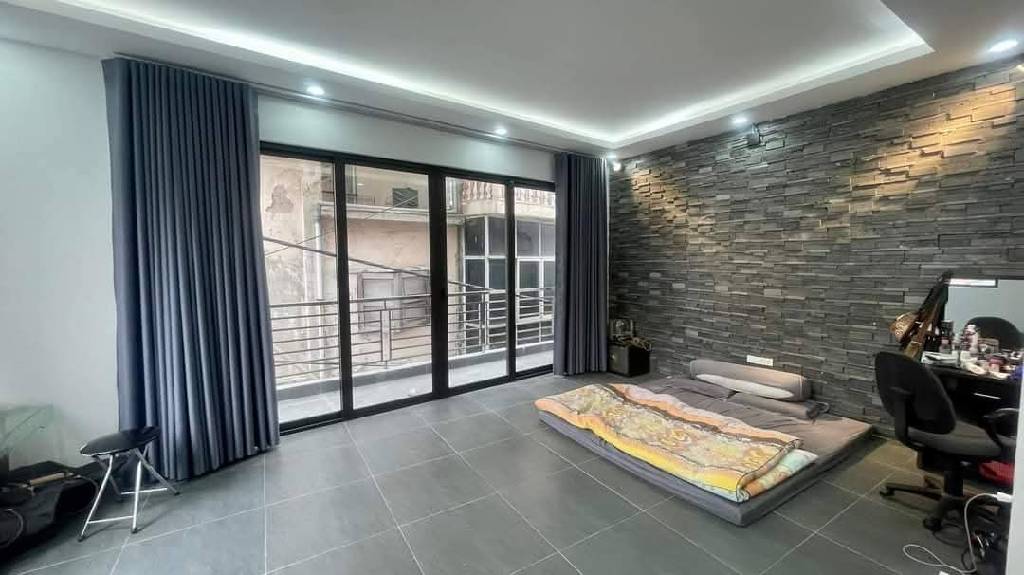 Bán nhà Tô Hoàng - diện tích 44m2 6 tầng - Lô góc 2 mặt tiền - giá 17,5 tỷ