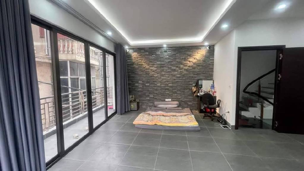 Bán nhà Tô Hoàng - diện tích 44m2 6 tầng - Lô góc 2 mặt tiền - giá 17,5 tỷ