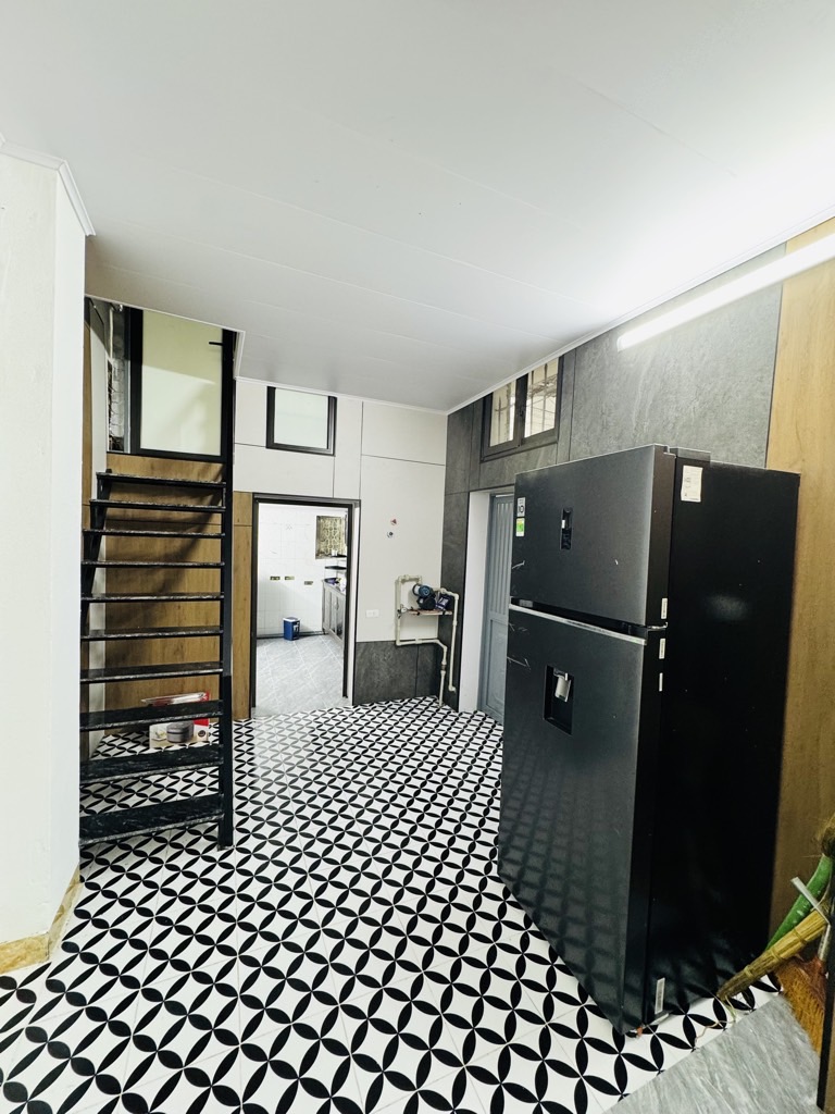 Bán nhà Giải Phóng - diện tích 40.3m2 2 tầng - Pháp lý SĐCC - giá 6,5 tỷ