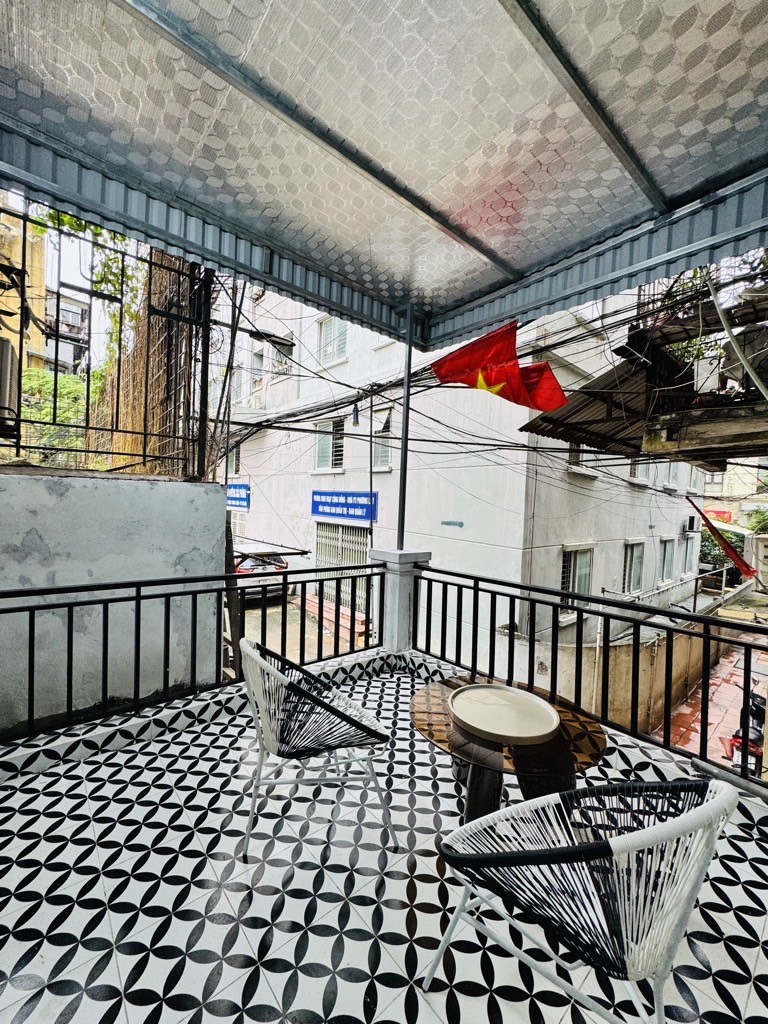 Bán nhà Giải Phóng - diện tích 40.3m2 2 tầng - Pháp lý SĐCC - giá 6,5 tỷ