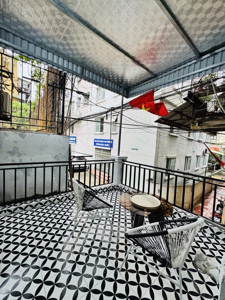 Bán nhà Giải Phóng - diện tích 40.3m2 2 tầng - Pháp lý SĐCC - giá 6,5 tỷ