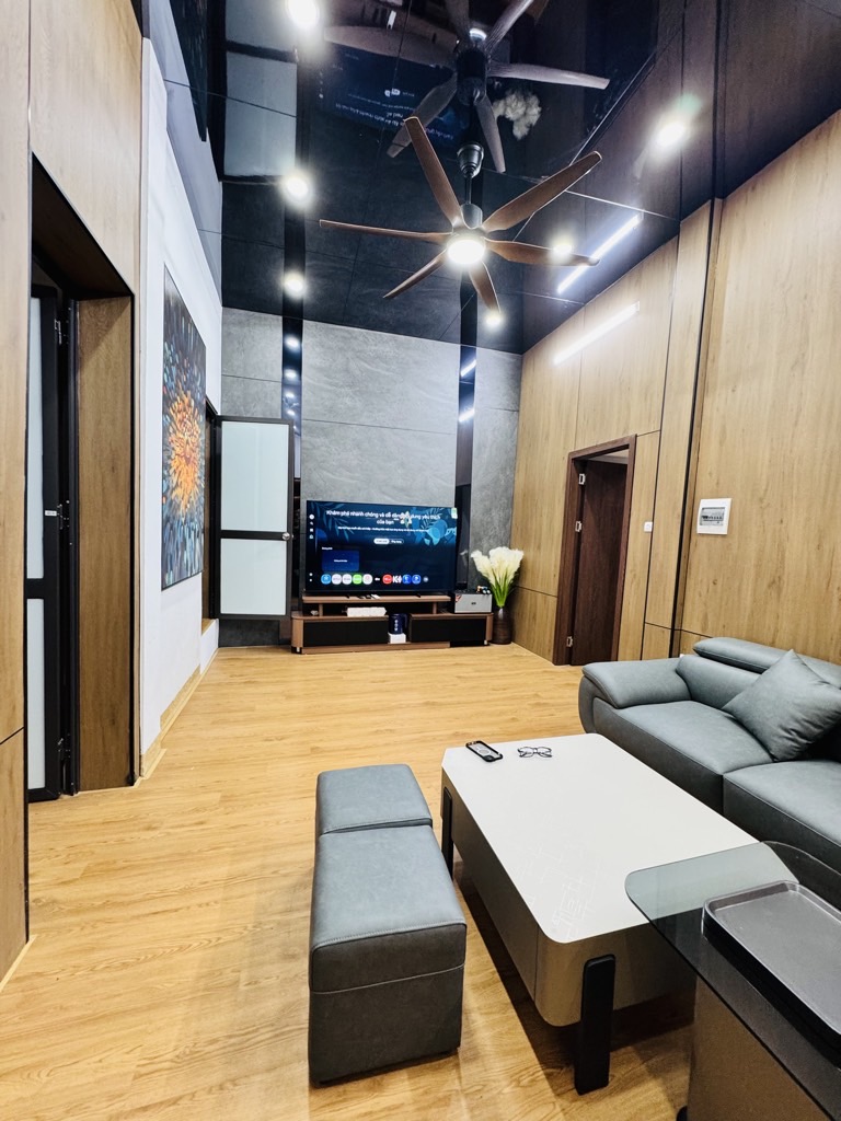 Bán nhà Giải Phóng - diện tích 40.3m2 2 tầng - Pháp lý SĐCC - giá 6,5 tỷ