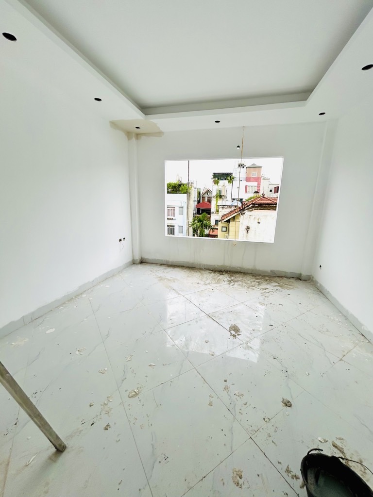 Bán nhà Nguyễn Khoái - diện tích 67,7m2 5 tầng - Nhà mới 5 tầng - giá 19,5 tỷ