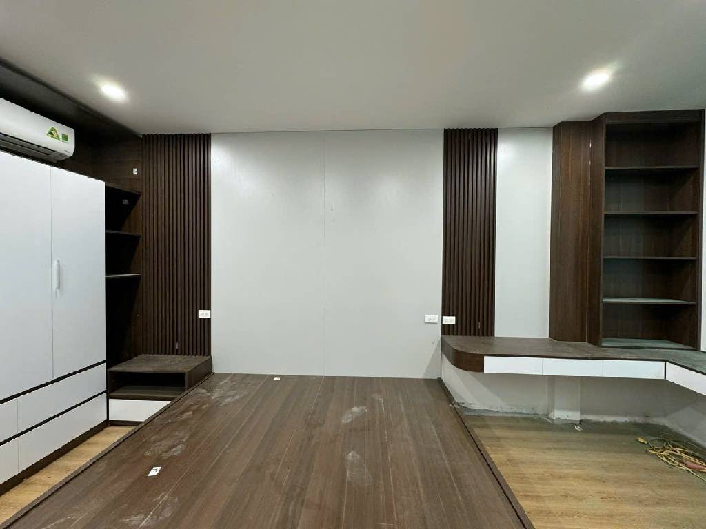 Bán nhà Bùi Xương Trạch - diện tích 40.3m2 6 tầng - ô tô tránh - giá 16 tỷ