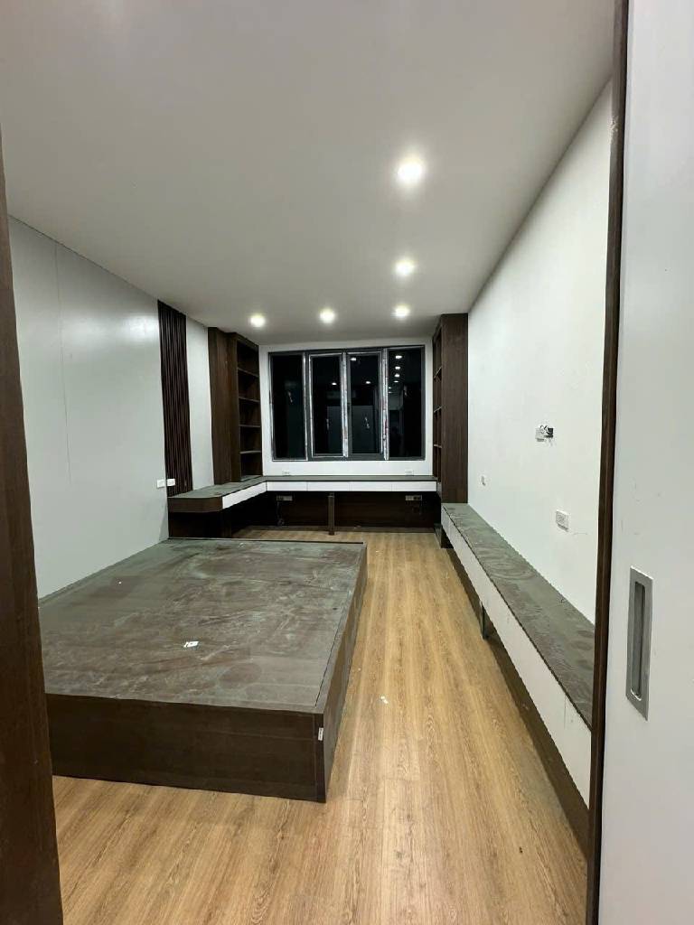 Bán nhà Bùi Xương Trạch - diện tích 40.3m2 6 tầng - ô tô tránh - giá 16 tỷ