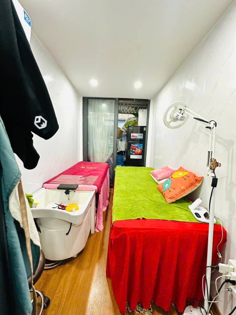 Bán nhà Mai Động - diện tích 10,5m2 2 tầng - MẶT PHỐ KINH DOANH VÔ DỊCH - giá 1,75 tỷ