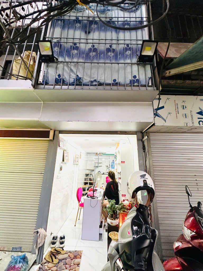 Bán nhà Mai Động - diện tích 10,5m2 2 tầng - MẶT PHỐ KINH DOANH VÔ DỊCH - giá 1,75 tỷ