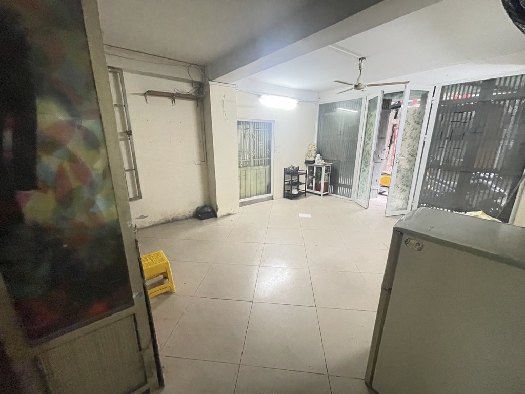 Bán nhà Bùi Xương Trạch - diện tích 30m2 2 tầng - Ngõ to thông - giá 4,15 tỷ