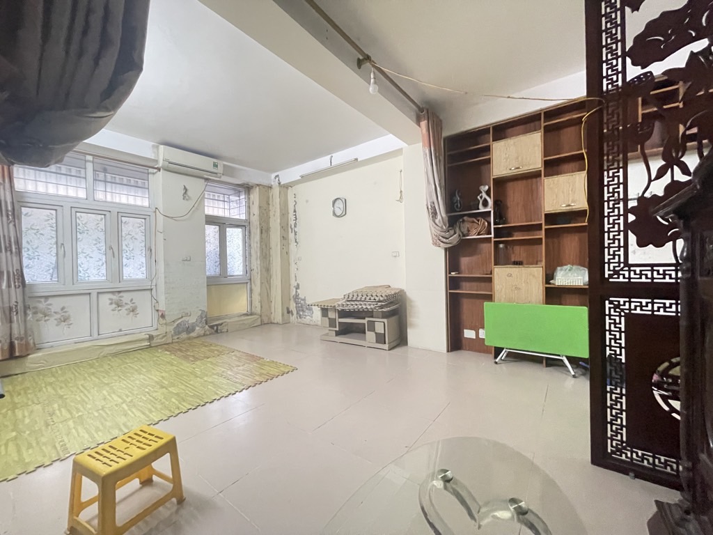 Bán nhà Bùi Xương Trạch - diện tích 30m2 2 tầng - Ngõ to thông - giá 4,15 tỷ