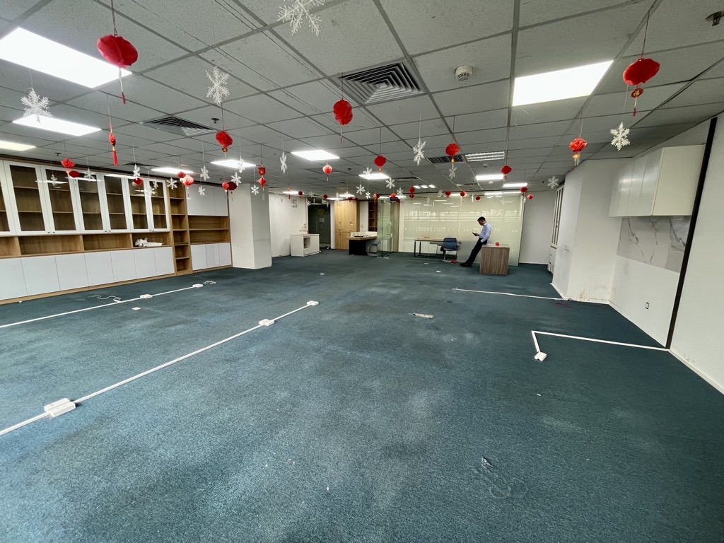 Bán nhà Nguyễn Huy Tưởng - diện tích 142m2 1 tầng - Sàn VP cao cấp - giá 11,5 tỷ