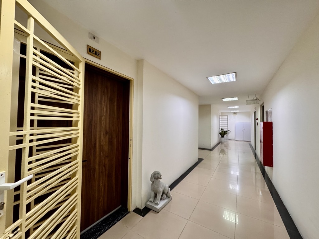 Bán nhà Lạc Trung - diện tích 150m2 1 tầng - Nhà đẹp hiếm có - giá 12,9 tỷ