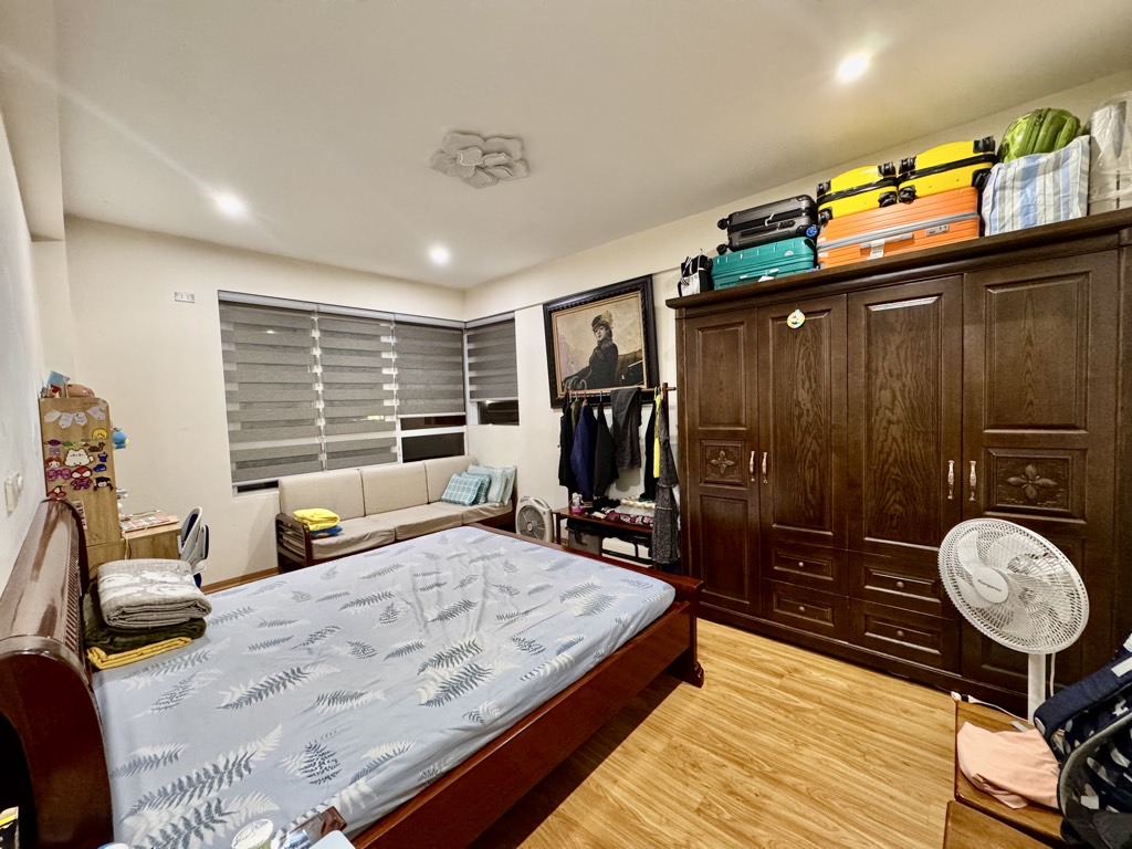 Bán nhà Lạc Trung - diện tích 150m2 1 tầng - Nhà đẹp hiếm có - giá 12,9 tỷ