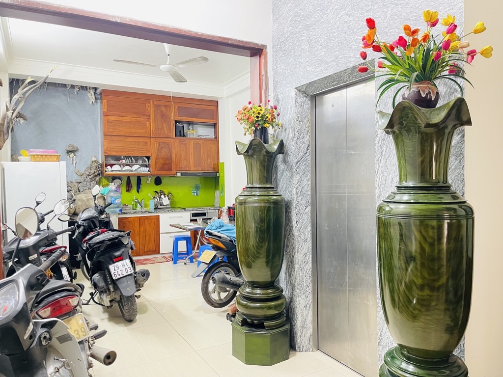 Bán nhà Đại Đồng - diện tích 60m2 8 tầng - Thang máy - giá 18 tỷ