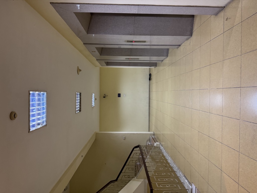 Bán nhà Hoàng Đạo Thúy - diện tích 151m2 8 tầng - Căn hộ chung cư 17T5 - giá 13,5 tỷ