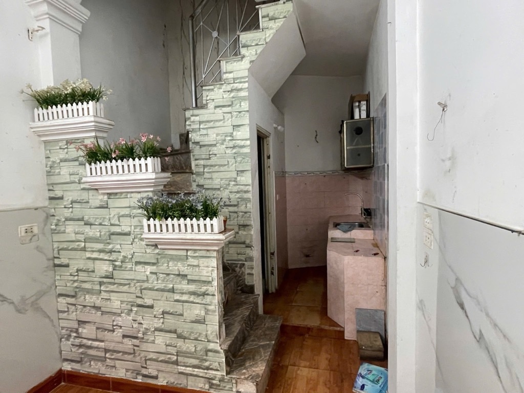 Bán nhà Trần Khát Chân - diện tích 41.1m2 5 tầng - Gần phố - giá 11,5 tỷ