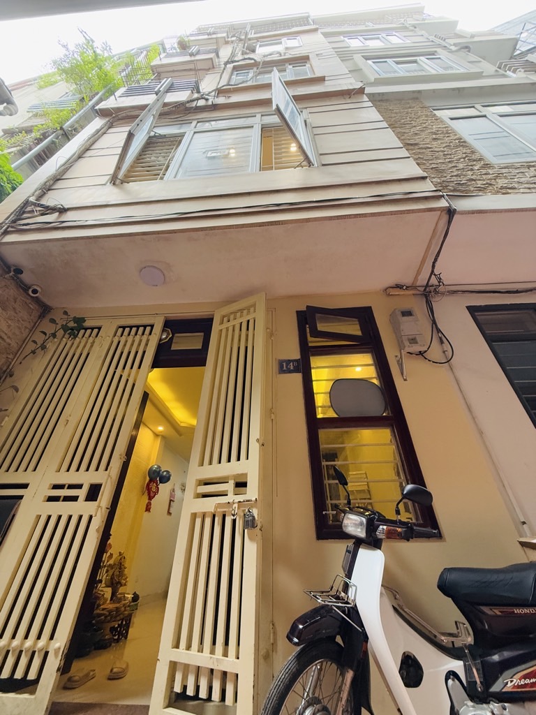 Bán nhà Trường Chinh - diện tích 52,9m2 5 tầng - nhà khung cột chắc chắn - giá 14,7 tỷ