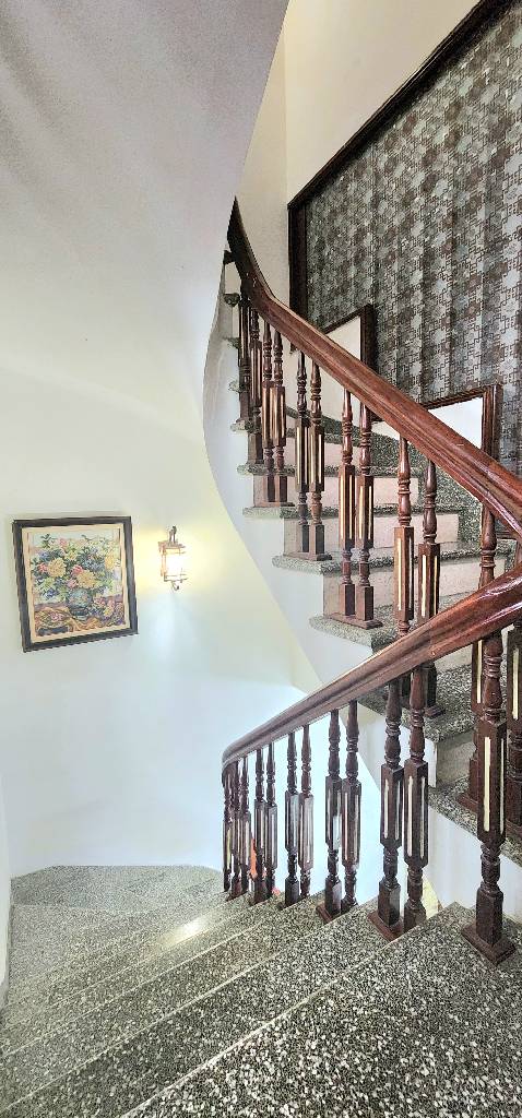 Bán nhà Nguyễn Văn Viên - diện tích 44m2 5 tầng - Lô góc, kinh doanh cực tốt - giá 12,9 tỷ