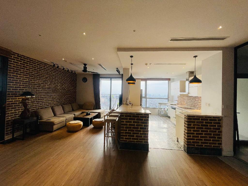 Bán nhà Lĩnh Nam - diện tích 130.8m2 1 tầng - Lô góc - giá 19,5 tỷ