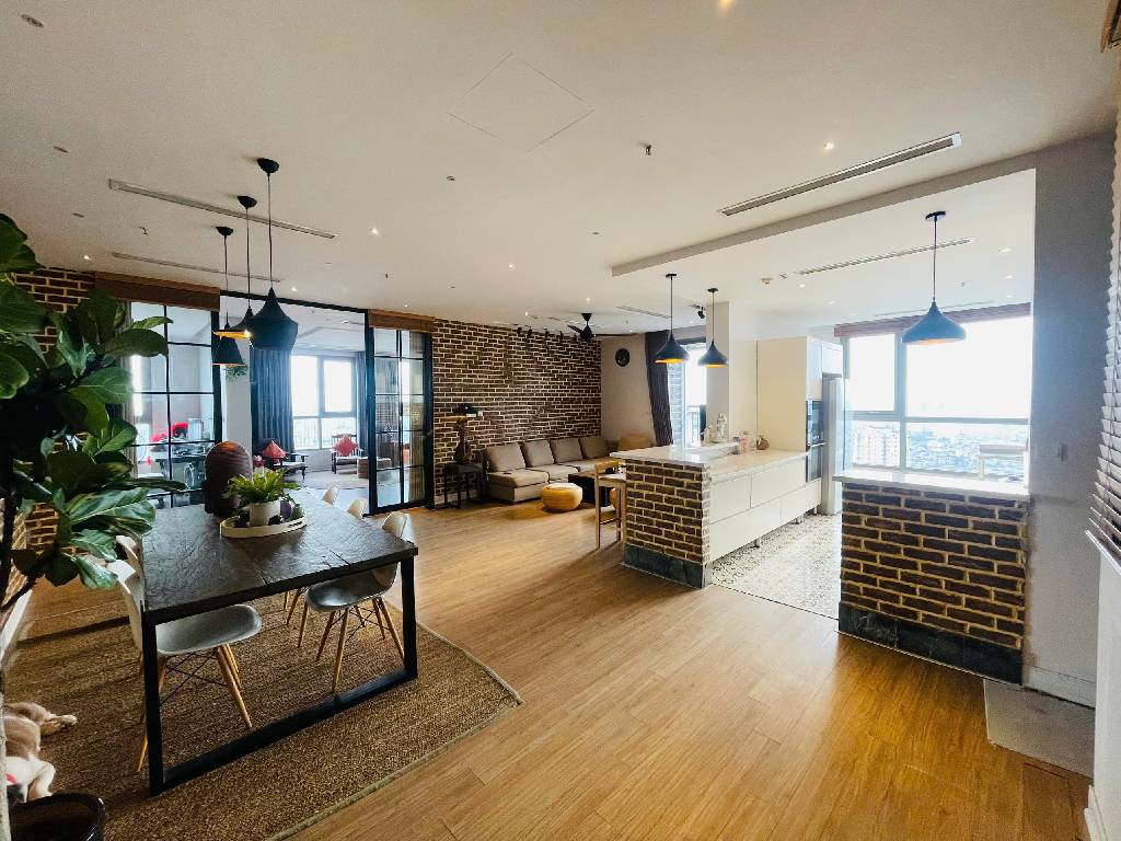 Bán nhà Lĩnh Nam - diện tích 130.8m2 1 tầng - Lô góc - giá 19,5 tỷ