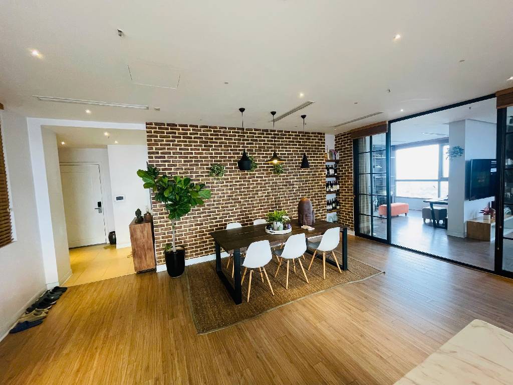 Bán nhà Lĩnh Nam - diện tích 130.8m2 1 tầng - Lô góc - giá 19,5 tỷ