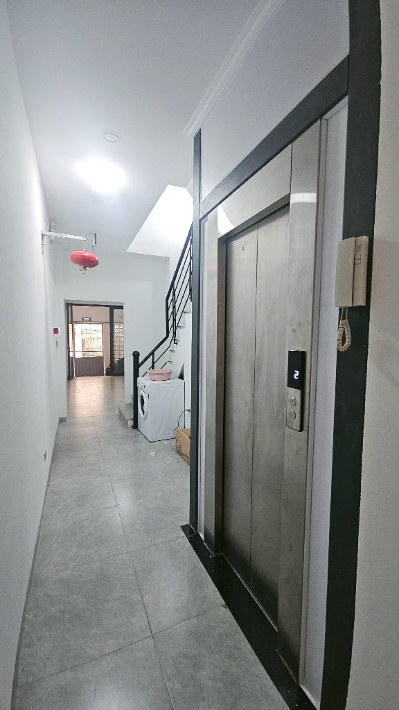 Bán nhà Nguyễn Trãi - diện tích 58,6m2 6 tầng - Ô tô tránh - giá 18,2 tỷ