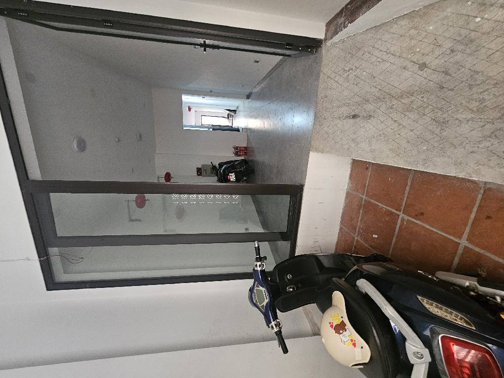 Bán nhà Nguyễn Trãi - diện tích 58,6m2 6 tầng - Ô tô tránh - giá 18,2 tỷ