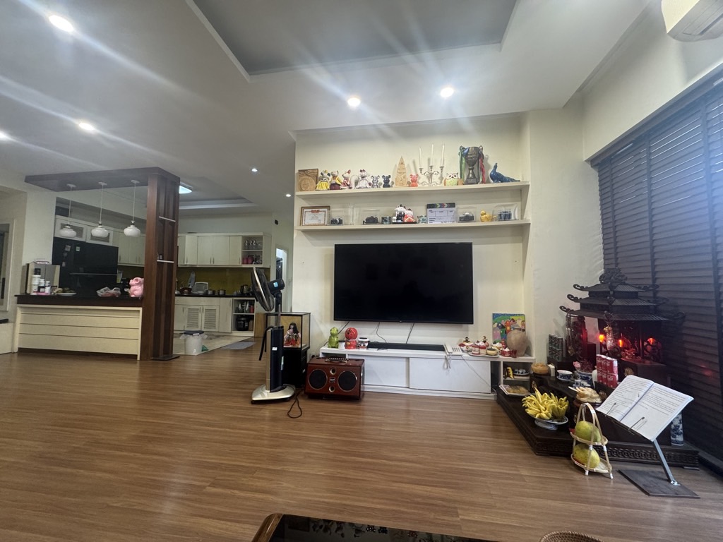 Bán nhà Láng Hạ - diện tích 142m2 1 tầng - HIẾM, VỊ TRÍ ĐẮC ĐỊA, DÂN TRÍ CAO, AN SINH ĐỈNH! - giá 13,5 tỷ