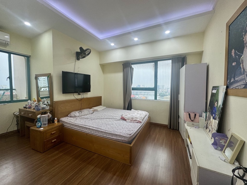 Bán nhà Láng Hạ - diện tích 142m2 1 tầng - HIẾM, VỊ TRÍ ĐẮC ĐỊA, DÂN TRÍ CAO, AN SINH ĐỈNH! - giá 13,5 tỷ