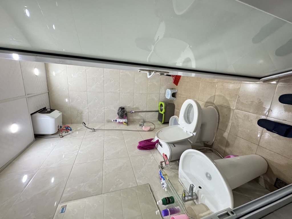 Bán nhà Nguyễn Chính - diện tích 40m2 2 tầng - ô tô đỗ cửa - giá 3 tỷ